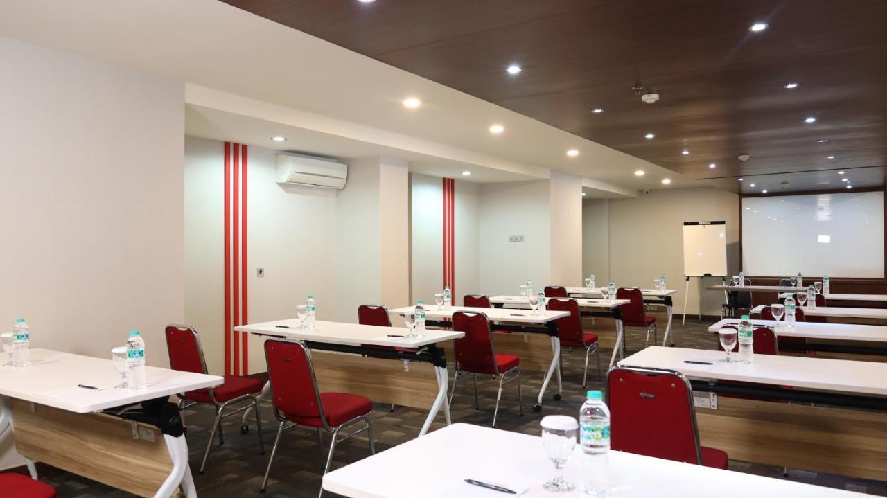 Moritz Hotel Rsab Harapan Kita Cakarta Dış mekan fotoğraf